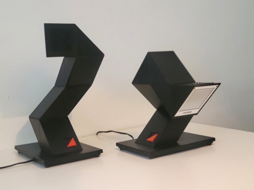 Ensemble de 2 lampes de table vintage Zig Zag de Massive Belgium, 1984