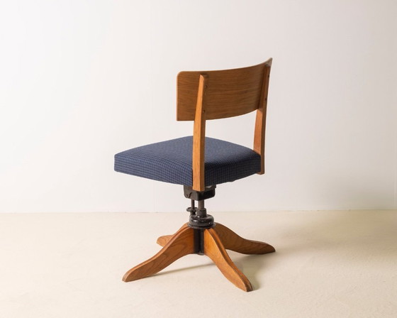 Image 1 of 1930s Swedish Oak Swivel Office Chair by SMV