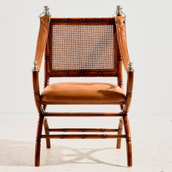 MK11244 Notenhouten fauteuil met een bamboe-achtig design – Wood (photo 4 of 14)