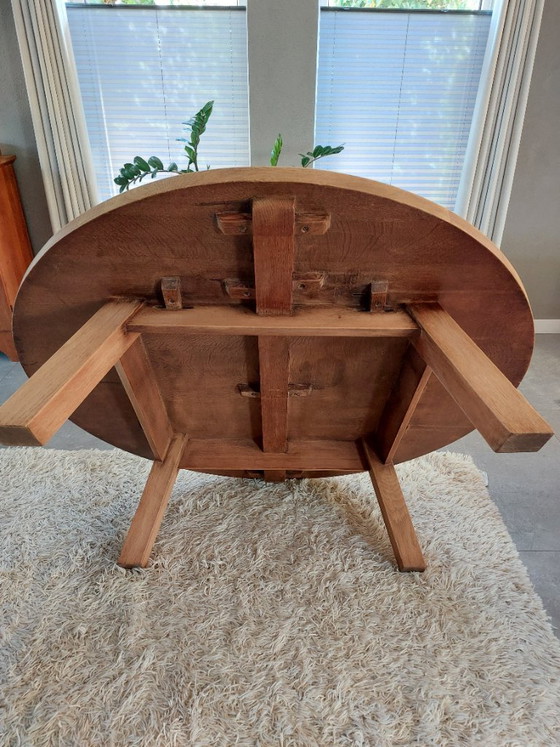 Large Brutalist Round Coffee Table (140 cm) - Solid Oak (Wabi-Sabi) – Wood (photo 4 of 7)