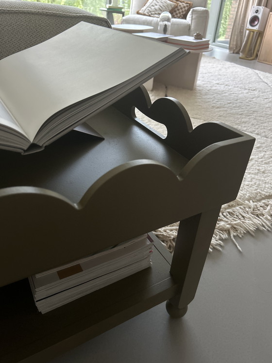 Image 1 of Scallop coffee table - The Craftsmen Collection