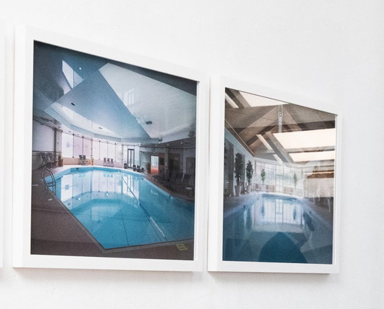 Image 1 of Piscina vuota — fotografia a colori incorniciata 70x100 cm