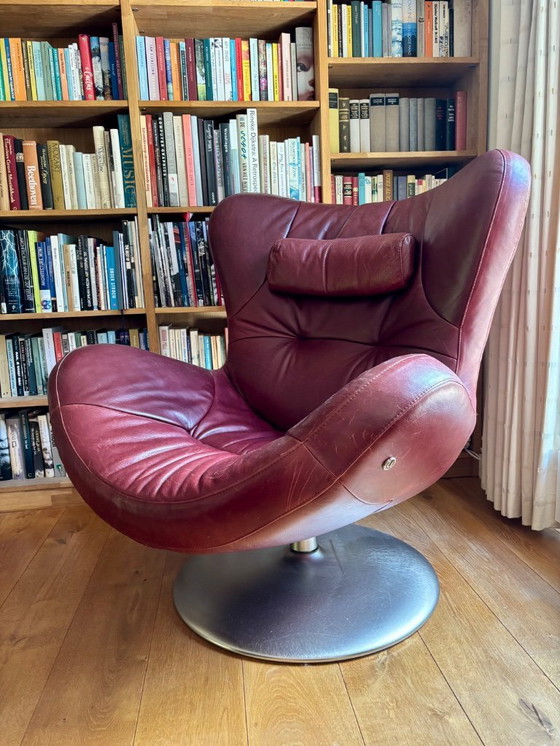 Image 1 of Fauteuil Natuzzi avec pouf