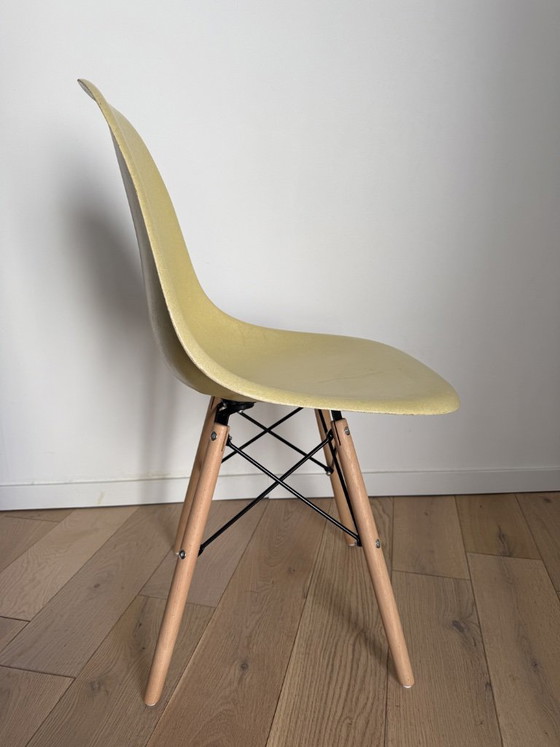 DSW Eames Herman Miller US Edit 50s 60s Design No Vitra Knoll Yellow – Dining chairs, Fiberglass (photo 2 of 10)