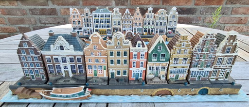 19 canal houses 1996 - 2 displays