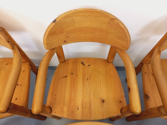 Image 1 of Set van 6 vintage Scandinavische Rainer Daumiller fauteuils van grenenhout uit de jaren 70.