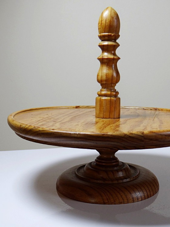 Image 1 of Grande espositore per formaggi in legno di pino tornito, realizzato a mano, stile vintage anni '70-'80.