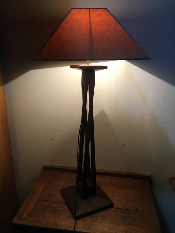 Lampada in mogano con base scolpita. – Lampade da tavolo, Vintage (photo 9 of 9)