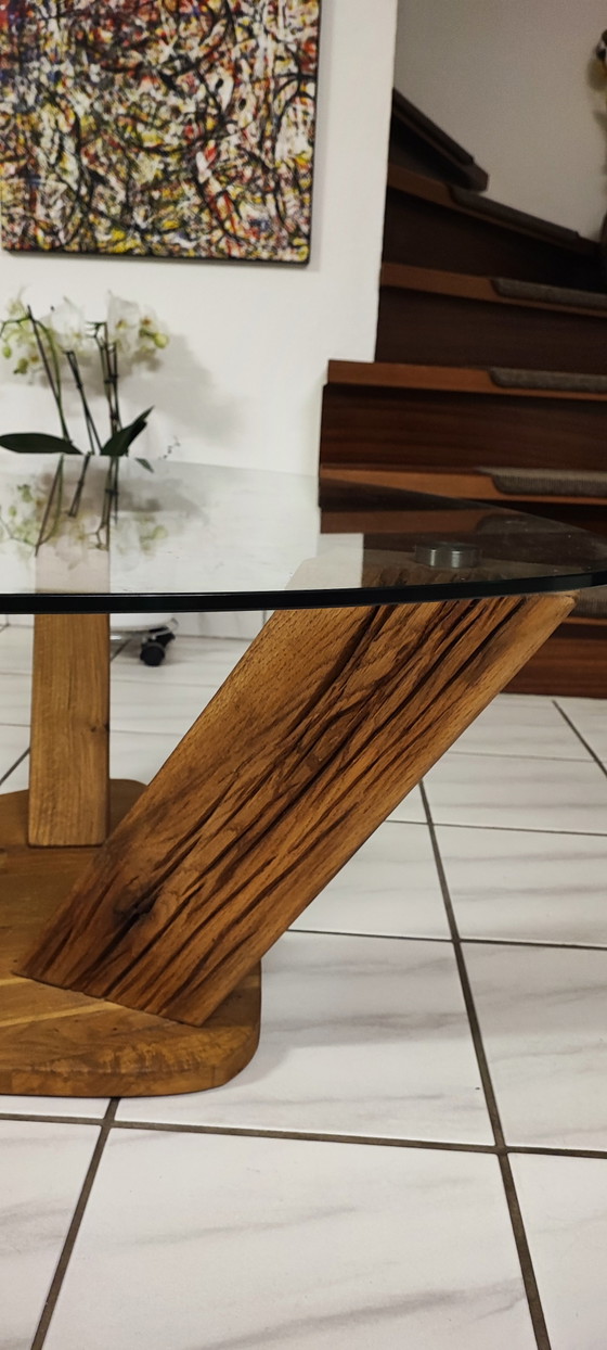 Image 1 of Couchtisch mit Glasplatte & Gestell aus
massiver Wildeiche