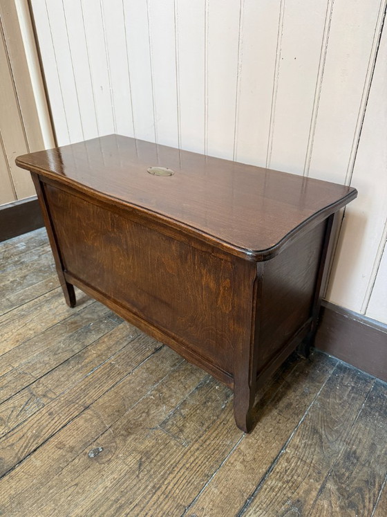 Image 1 of Alte Holztruhe aus dem Pfarrhaus