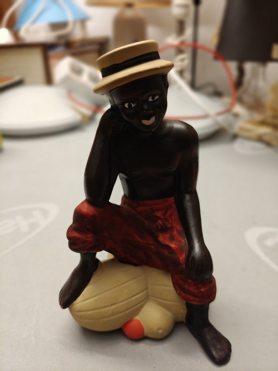 Image 1 of Coppia di statuine vintage di ragazzi dipinte a mano – 17 cm
