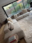 Divano Living Divani NEWALL – Piero Lissoni – 5 moduli + 2 pouf