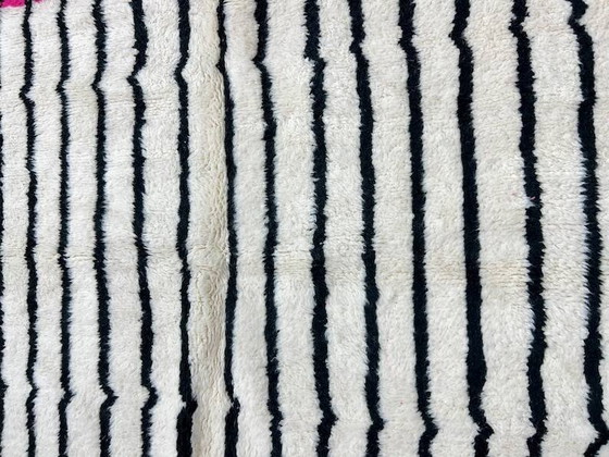 Moroccan rug in natural ecru wool with geometric patterns, 250cm x 150cm – Rugs & carpets (photo 6 of 9)