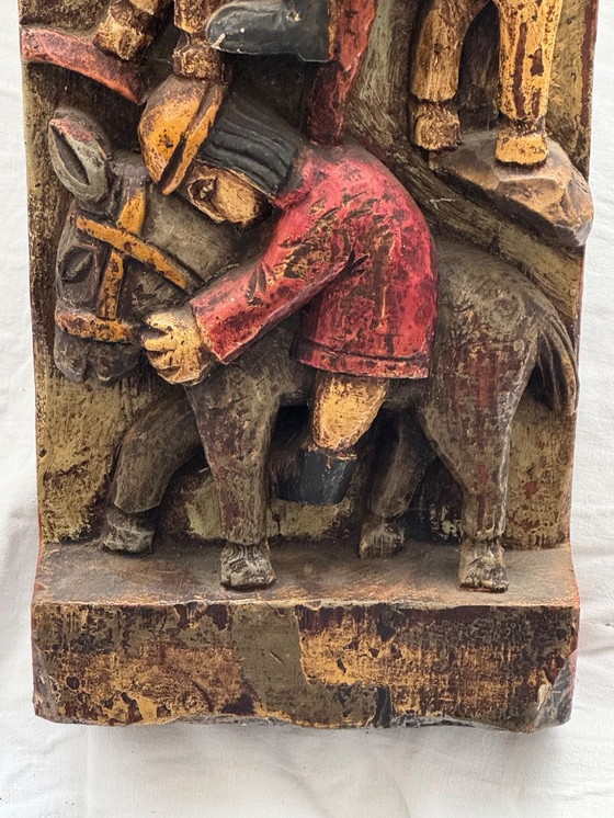 Image 1 of Polychroom houtsnijwerk