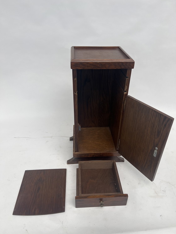 Image 1 of Mesita de noche antigua de estilo Art Déco