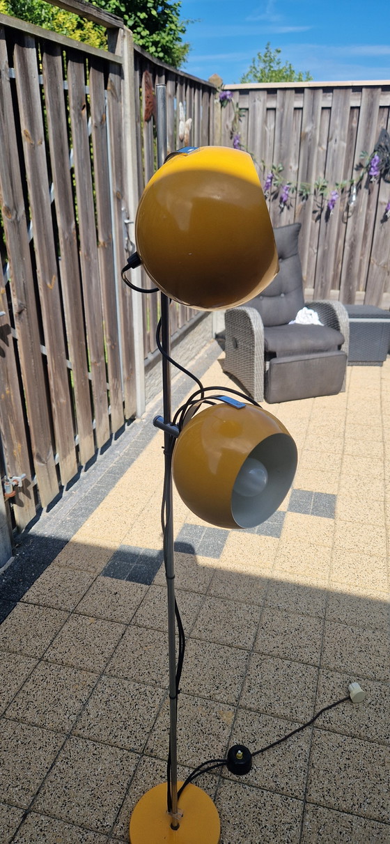 Image 1 of Retro lamp