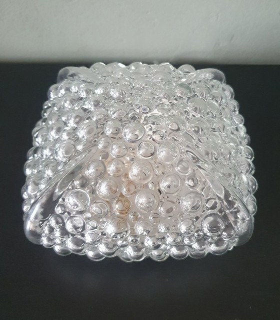Image 1 of Helena Tynell - Glashütte Limburg - anni '60. Lampada da parete/soffitto in vetro spesso a bolle.