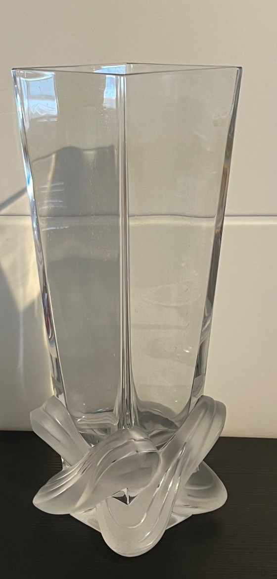 Image 1 of Vase Lalique