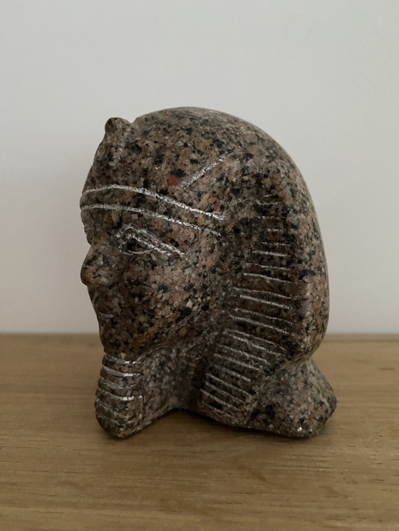 Image 1 of Granitstatue des Pharaos