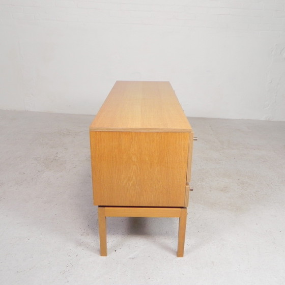 Image 1 of Sideboard mit 2 Schubladen und 2 Klappen aus Birkenfurnier, 1960er Jahre