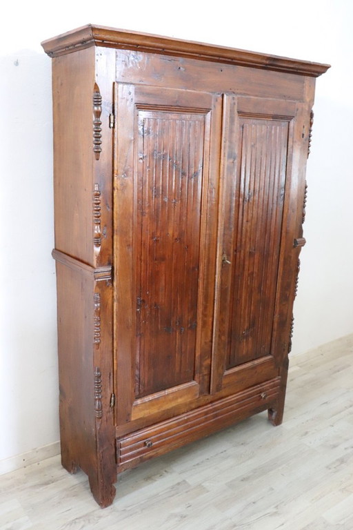 Armoire ancienne en bois de peuplier massif, Italie 19ème siècle