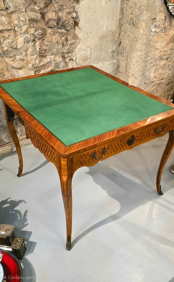 Image 1 of Spieltisch mit Intarsienarbeiten im Stil Ludwigs XV. auf Palisanderholzgrund, um 1900