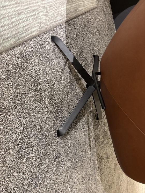 Image 1 of Draai-Fauteuil avec hocker Design en stock