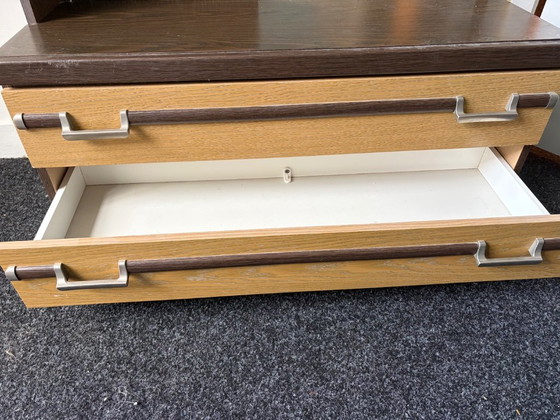 Coiffeuse vintage unique avec miroir, éclairage et tiroir à bijoux – Commodes, Wood (photo 7 of 20)