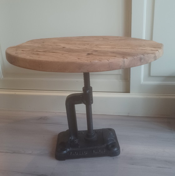 Image 1 of Industriële Spoorwegen bijzettafel sidetable Bibi cast-iron