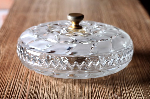 Walther loden kristallen schaal met deksel: Bonbonnière uit het midden van de 20e eeuw / Walther Glass / Duitsland / jaren 1960.