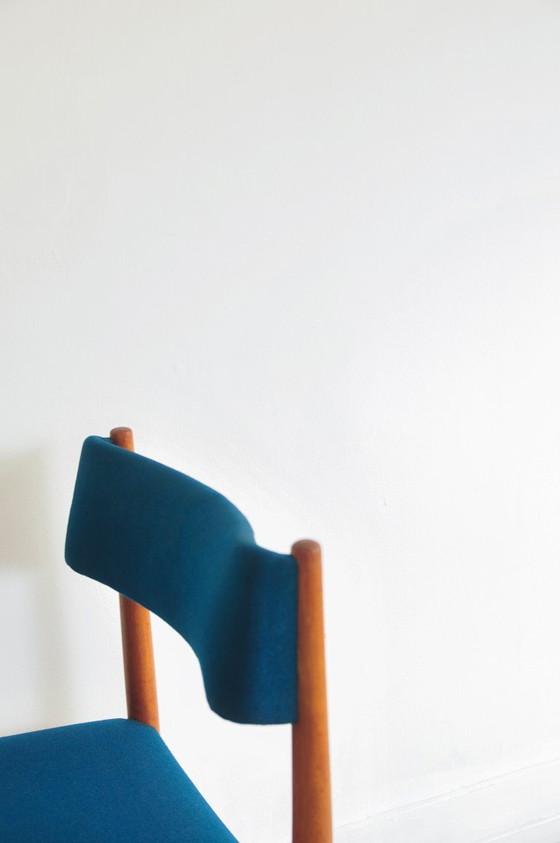 Image 1 of set di 4 sedie in teak blu Aksel Bender