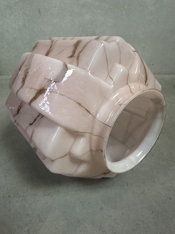 Image 1 of Art deco skyscraper - gemarmerde rosé opaline