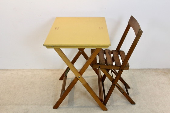 Tavolo Bistrò Pieghevole Vintage, Stock di 12, Tavoli da pranzo, Legno, Giallo, Mid Century Modern (foto 5 di 10)