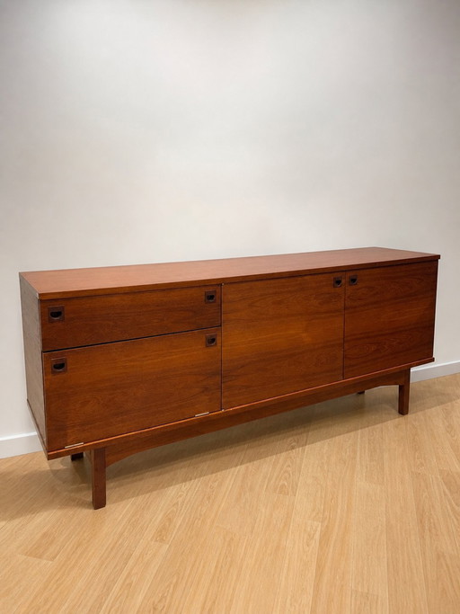 Dressoir in Scandinavische stijl