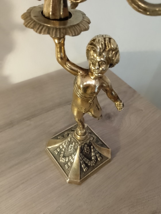 Image 1 of Paar bronzen kandelaars met putti, Franse kunst, Lodewijk XVI-stijl, 19e eeuw
