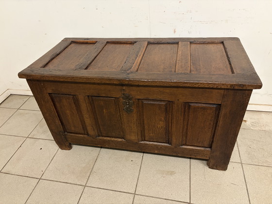 Image 1 of 18th-century Dutch blanket chest with key and antique lock