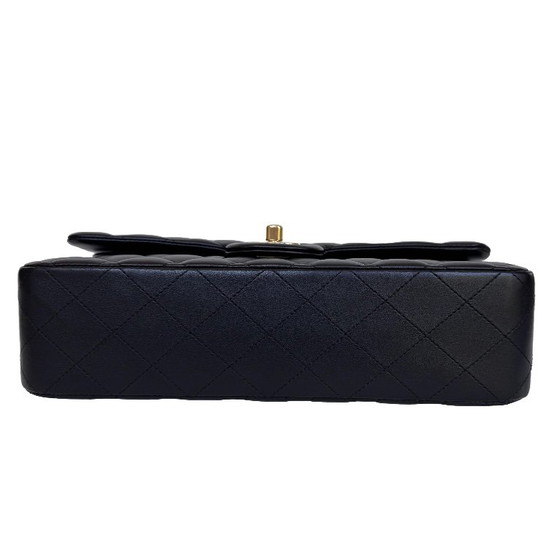 Chanel Classic Flap medium – Crossbody bags, Lambskin (photo 7 of 17)