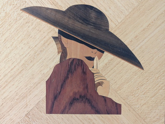 Image 1 of Arte da parete in legno intarsiato del Medioevo - Ritratto di donna elegante