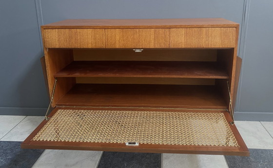 Image 1 of Piccola credenza in teak con frontale in fettuccia, anni '60