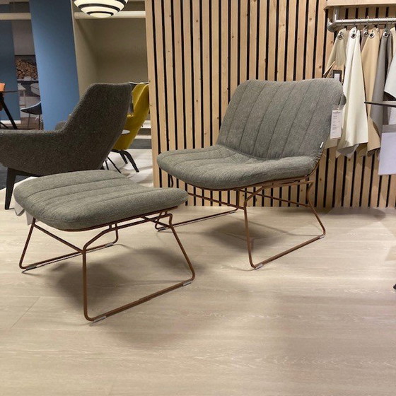 Image 1 of bert plantagie Draat armchair with ottoman