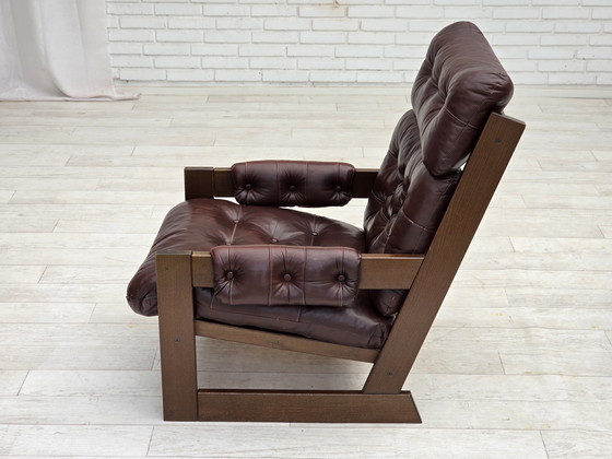 Image 1 of 1970, Scandinavische fauteuil met hoge rugleuning, bruin meubelleder, donker beukenhout.