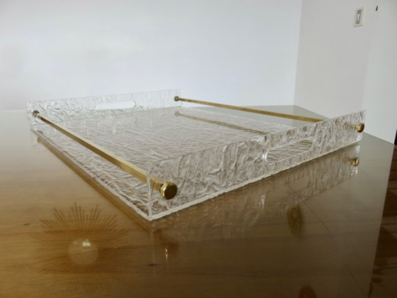 Image 1 of Zeer grote "Roche Bobois" schaal van lucite en messing, Frankrijk, 1970