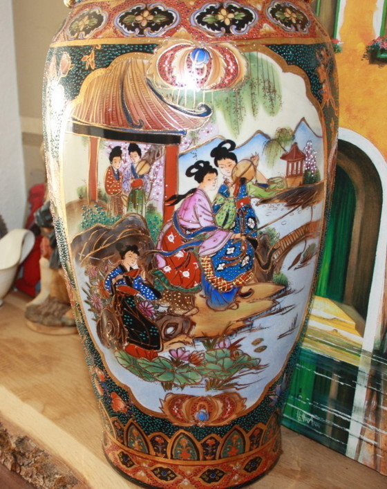 Image 1 of Large hand-painted Satsuma vase – 63 cm – Japanese style