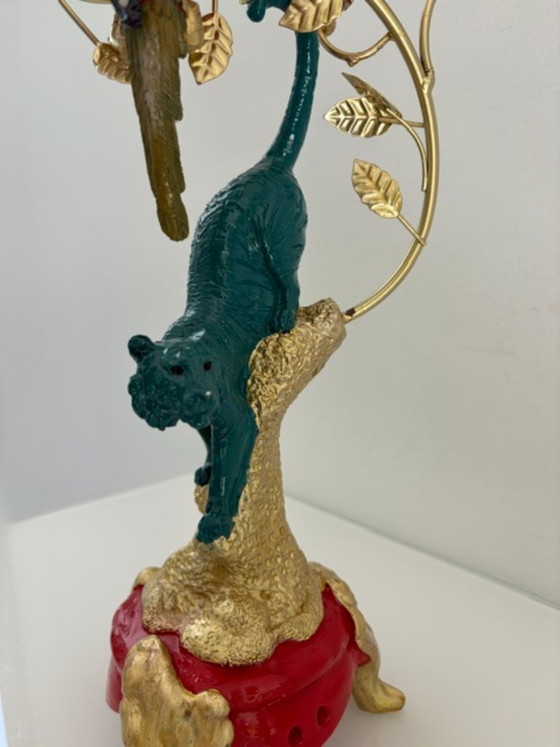 Candelabro ecléctico con tigre y loro – Portavelas, Plastic, Metal (photo 8 of 15)