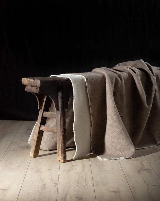 Wool blanket in beige and cream