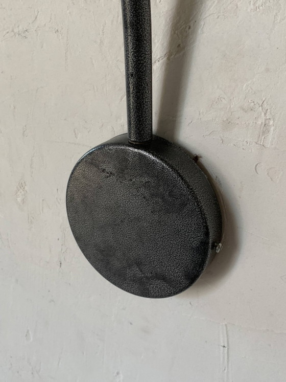 Een paar vintage zwarte wandlampen – Metal (photo 6 of 11)