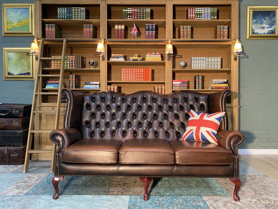 Image 1 of Canapé Chesterfield anglais, dossier haut, marron flammé