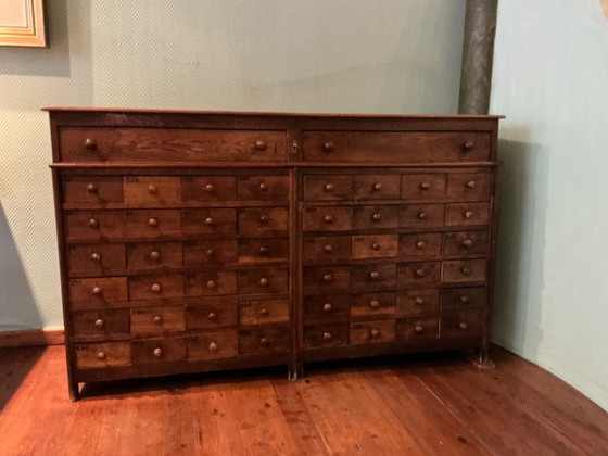 Image 1 of Cassettiera industriale antica.