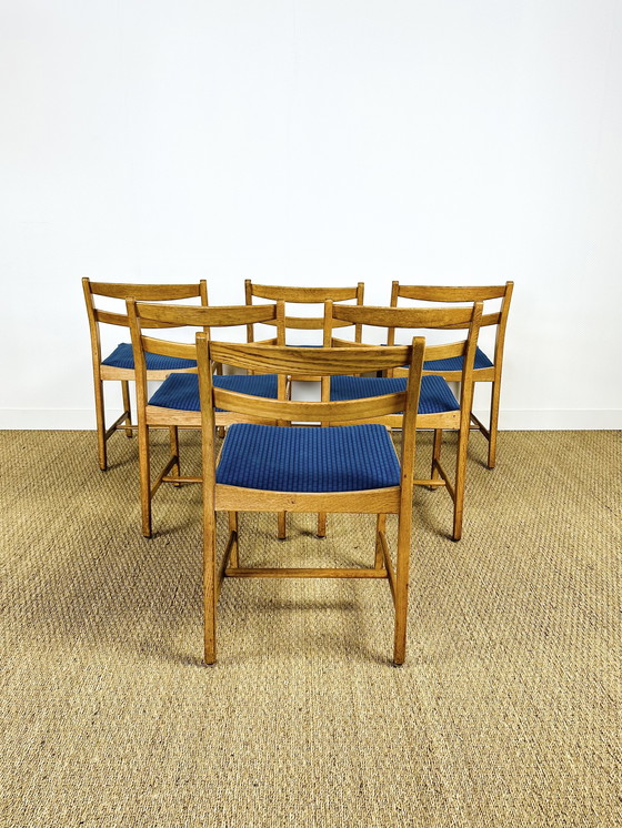 Image 1 of 6 Vintage Scandinavian Oak Chairs 1960