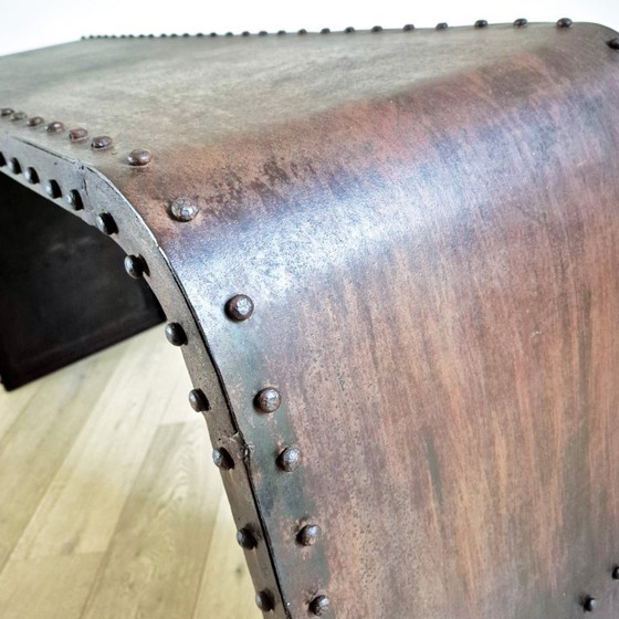 Image 1 of Industriële geklinknagelde tafel